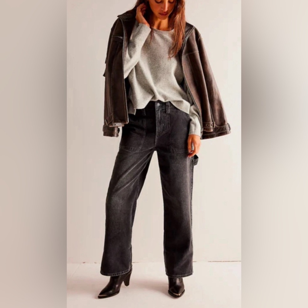Free People | We The Free Major Leagues‎ Mid Rise Wide Leg Black Wash Denim 25/0